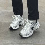 930 - Giày New Balance 740 