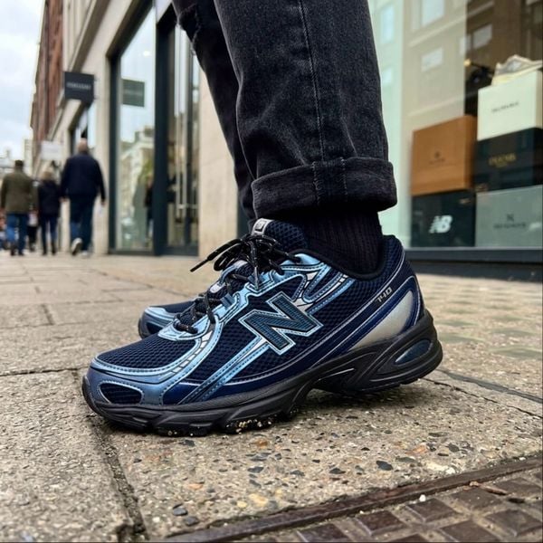 Giày Thể Thao New Balance 740 