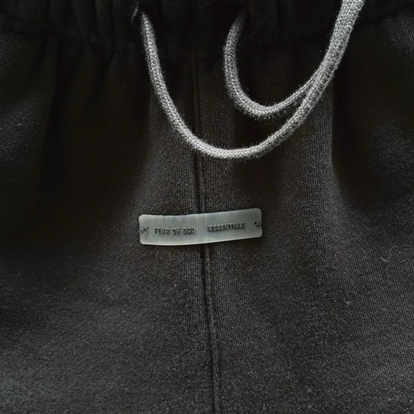 898 - Quần Fear Of God Essentials Sweat Shorts Jet Black SS25 - 160AS252000F