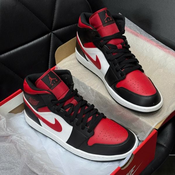 075 - Giày Air Jordan 1 Mid Bred Toe - 554724-079