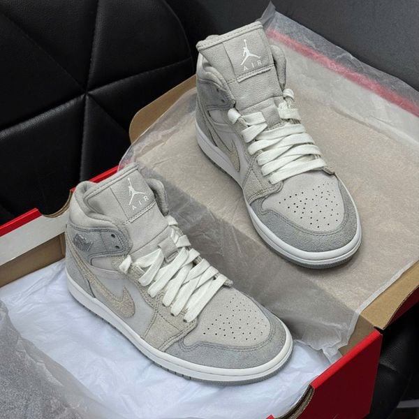 69 - Giày Air Jordan 1 Mid SE Particle Grey (W) - DO7139-002