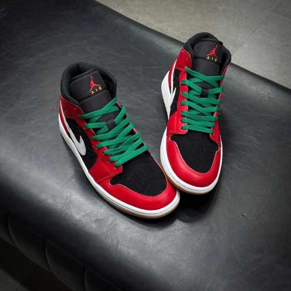 100 - Air Jordan 1 Mid 