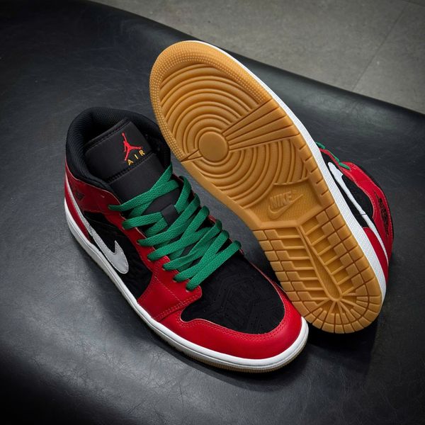 100 - Air Jordan 1 Mid 