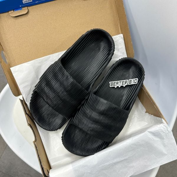 Dép Adidas Adilette 22 Black Scarlet 