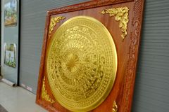 Tranh Trống Đồng - Khung Vuông - Kích Thước 141x141Cm Mặt Trống Đường Kính 108cm