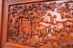 Tranh Gỗ Vinh Quy Bái Tổ 2 Khung Kích Thước 237*117*7Cm -Gỗ Hương Đỏ