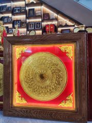 Tranh Trống Đồng - Mặt Gò Dát Vàng Kích Thước 98x98Cm Có Kính