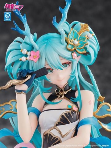 Hatsune Miku Azure Dragon Ver. 1/7 - Vocaloid | Kaiyodo Figure