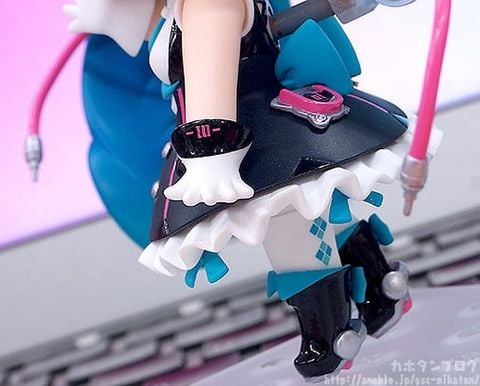 Nendoroid 673 Hatsune Miku Magical Mirai 2016 Ver. - "VOCALOID" Series | Good Smile Company Figure
