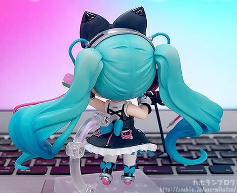 Nendoroid 673 Hatsune Miku Magical Mirai 2016 Ver. - "VOCALOID" Series | Good Smile Company Figure