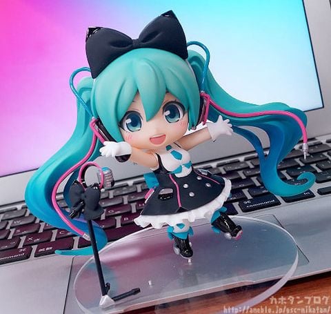 Nendoroid 673 Hatsune Miku Magical Mirai 2016 Ver. - "VOCALOID" Series | Good Smile Company Figure