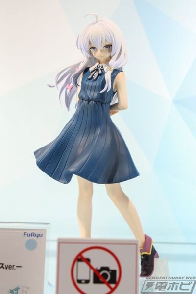 Elaina One Piece ver - Majo no Tabitabi Trio Try iT | FuRyu Figure