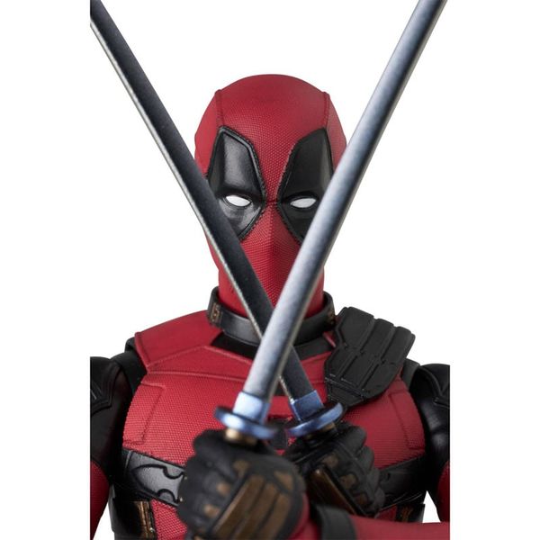 MAFEX No.284 Deadpool Deadpool & Wolverine Ver. - Deadpool & Wolverine Marvel Comics | Medicom Toy Figure