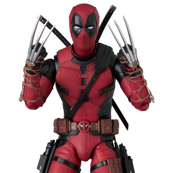 MAFEX No.284 Deadpool Deadpool & Wolverine Ver. - Deadpool & Wolverine Marvel Comics | Medicom Toy Figure