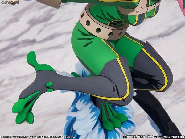Tsuyu Asui Two Dimensioning Ver. 1/8 - My Hero Academia | Takara Tomy Figure