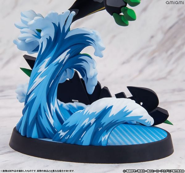 Tsuyu Asui Two Dimensioning Ver. 1/8 - My Hero Academia | Takara Tomy Figure