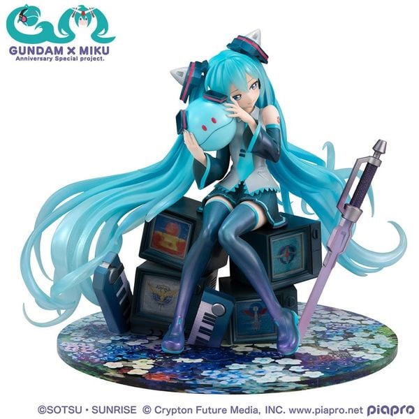Lucrea Hatsune Miku x 00 Gundam 1/7 - Mobile Suit Gundam 45th Anniversary VOCALOID | MegaHouse Figure
