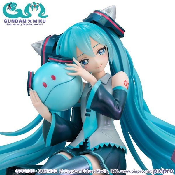 Lucrea Hatsune Miku x 00 Gundam 1/7 - Mobile Suit Gundam 45th Anniversary VOCALOID | MegaHouse Figure