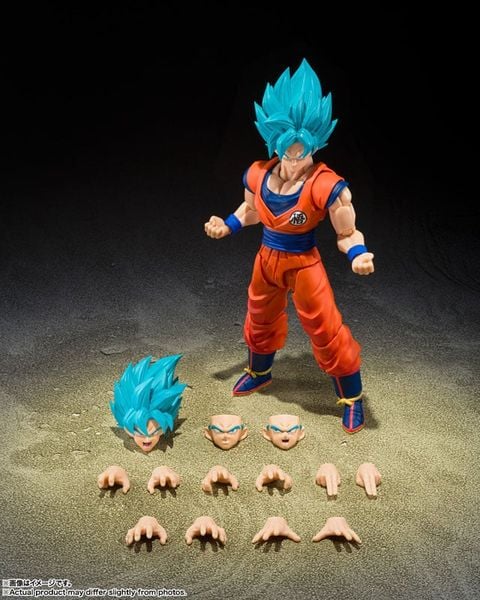 S.H.Figuarts Super Saiyan God Super Saiyan Son Goku Genkai wo Koeshi Aoki Chikara - Dragon Ball Super Dragon Ball Series | BANDAI SPIRITS figure