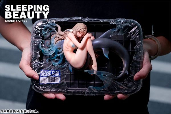 Black Fin - Shark Fairies | WE ART DOING figure