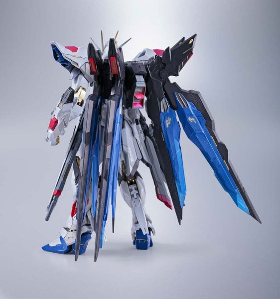 METAL BUILD Strike Freedom Gundam - Mobile Suit Gundam SEED Destiny | Bandai Action Figure