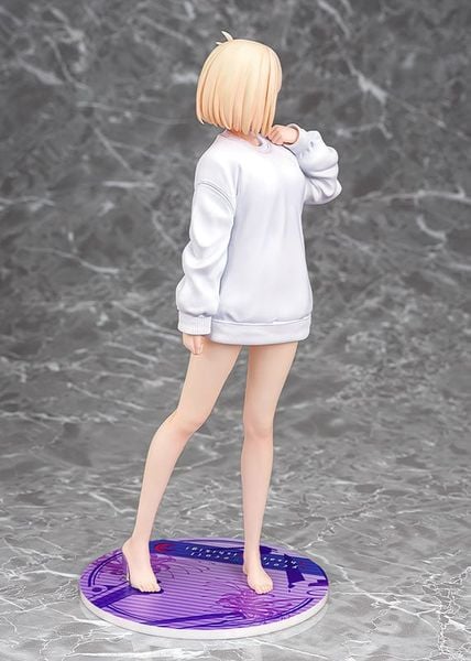 Chisato Nishikigi Oversized Sweatshirt Ver. 1/7 - Lycoris Recoil | Phat Company Figure