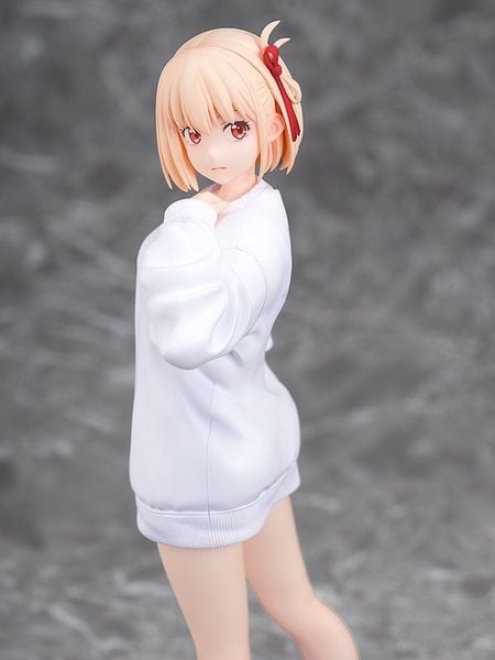 Chisato Nishikigi Oversized Sweatshirt Ver. 1/7 - Lycoris Recoil | Phat Company Figure