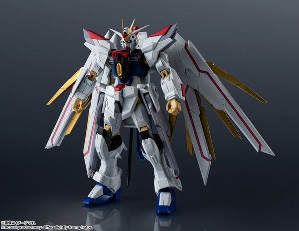 GUNDAM UNIVERSE Mighty Strike Freedom Gundam - Mobile Suit Gundam SEED Freedom | Bandai Spirits Figure