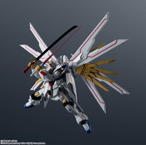 GUNDAM UNIVERSE Mighty Strike Freedom Gundam - Mobile Suit Gundam SEED Freedom | Bandai Spirits Figure