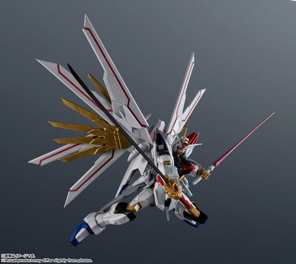 GUNDAM UNIVERSE Mighty Strike Freedom Gundam - Mobile Suit Gundam SEED Freedom | Bandai Spirits Figure