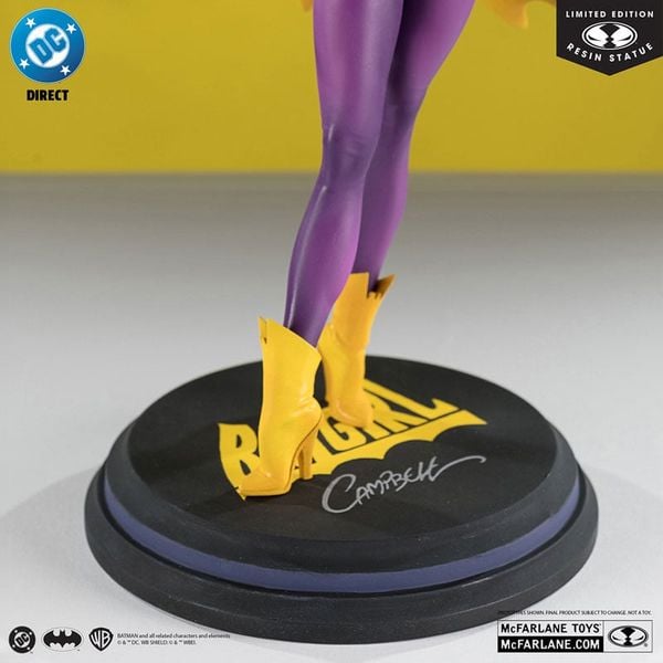 Statue Batgirl by J Scott Campbell 1/8 - DC Cover Girls | McFarlane Toys Figure