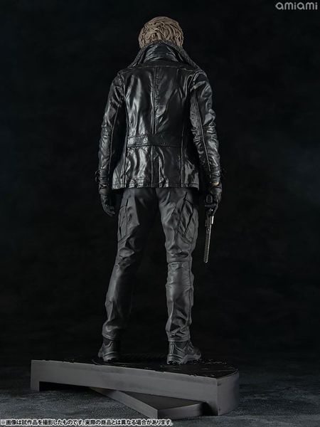 Capcom Figure Builder Creator's Model Leon S. Kennedy 1/6 - Resident Evil requiem | Capcom Figure