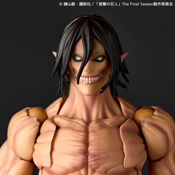 Revoltech Amazing Yamaguchi Attack Titan - Attack on Titan | Kaiyodo Figure