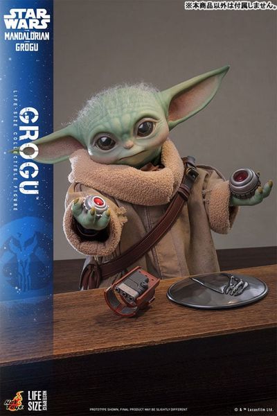 Life-size Masterpiece Grogu 1/1 Scale - Star Wars The Mandalorian | Hot Toys Figure
