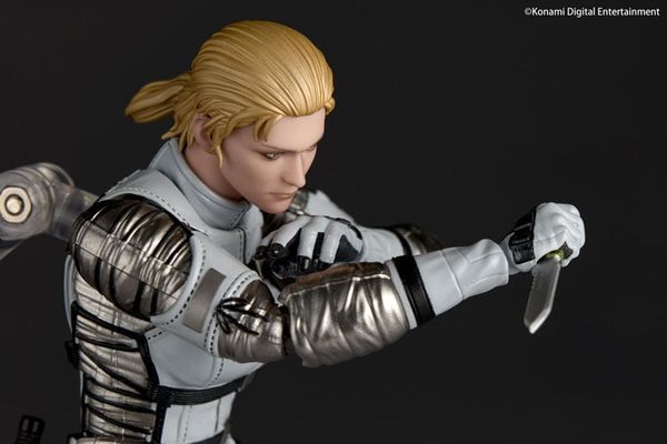 Revoltech Amazing Yamaguchi The Boss - METAL GEAR SOLID Delta SNAKE EATER | Kaiyodo Figure