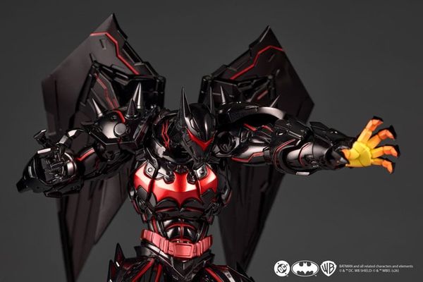 Revoltech Amazing Yamaguchi Hellbat - DC Comics | Kaiyodo Figure