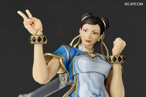 Revoltech Amazing Yamaguchi Chun Li - Street Fighter Series | Kaiyodo Figure