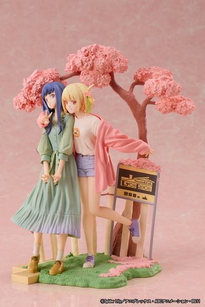 Non Scale Chisato Nishikigi & Takina Inoue Spring Ver. - Lycoris Recoil | Aniplex Figure