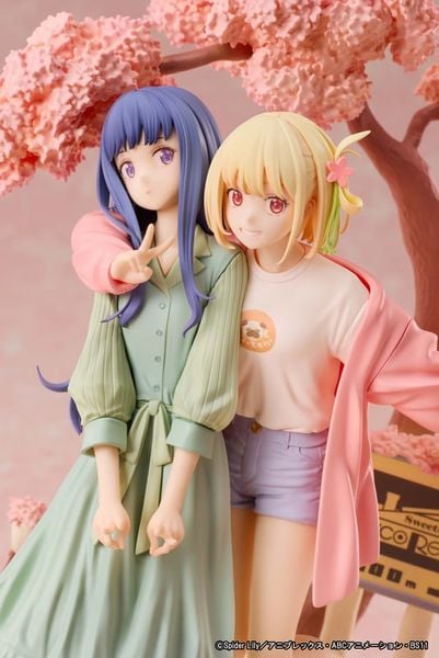 Non Scale Chisato Nishikigi & Takina Inoue Spring Ver. - Lycoris Recoil | Aniplex Figure