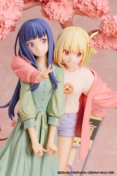 Non Scale Chisato Nishikigi & Takina Inoue Spring Ver. - Lycoris Recoil | Aniplex Figure