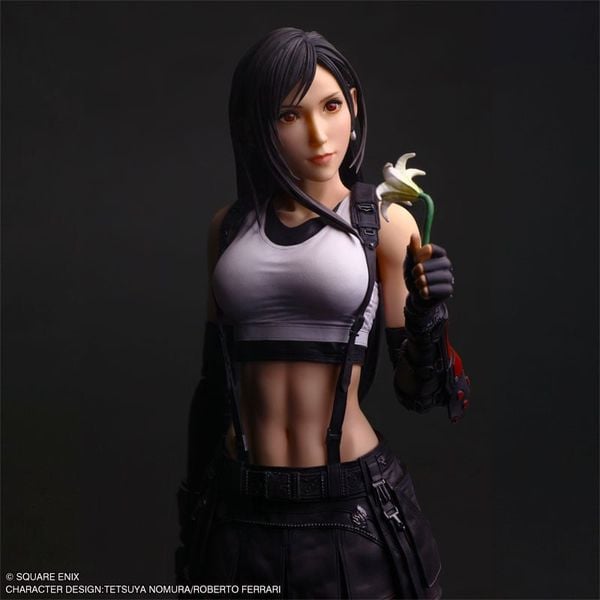 PLAY ARTS SHIN Tifa Lockhart - Final Fantasy VII Rebirth | Square Enix Figure