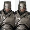 MAFEX No.313 Armored Batman Ver.1.5 Batman vs Superman Dawn of Justice | Medicom Toy Figure