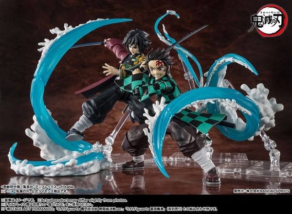 S.H.Figuarts Tanjiro Kamado & Giyu Tomioka Water Breathing Effect Part SET Demon Slayer Kimetsu no Yaiba | BANDAI SPIRITS Figure