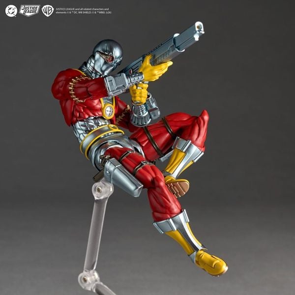 Revoltech Amazing Yamaguchi Deadshot - DC Comics | Kaiyodo Figure
