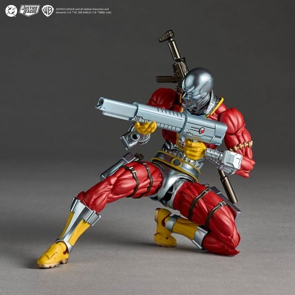 Revoltech Amazing Yamaguchi Deadshot - DC Comics | Kaiyodo Figure
