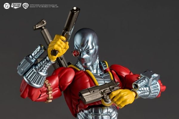 Revoltech Amazing Yamaguchi Deadshot - DC Comics | Kaiyodo Figure