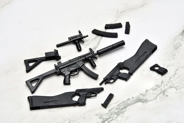 LittleArmory LA GG03 Claes MP5 VP70 Type 1/12 - Gunslinger Girl | Tomytec Plastic Model