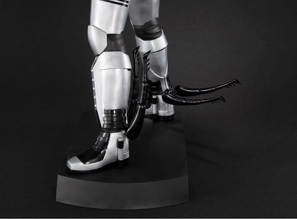 Ultimate Article Shadow Moon - Kamen Rider Black | MegaHouse Figure