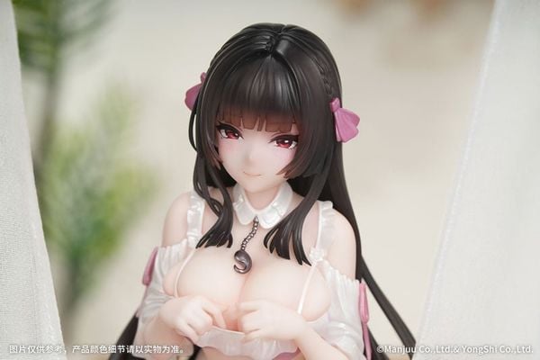 Gift+ Trinidad Trapper in the Changing Room Ver. 1/8 Azur Lane | Myethos Figure