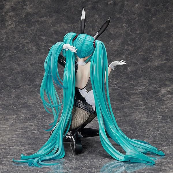 B-style Hatsune Miku Bunny Ver. Art by SanMuYYB 1/4 - VOCALOID Series | FREEing Figure